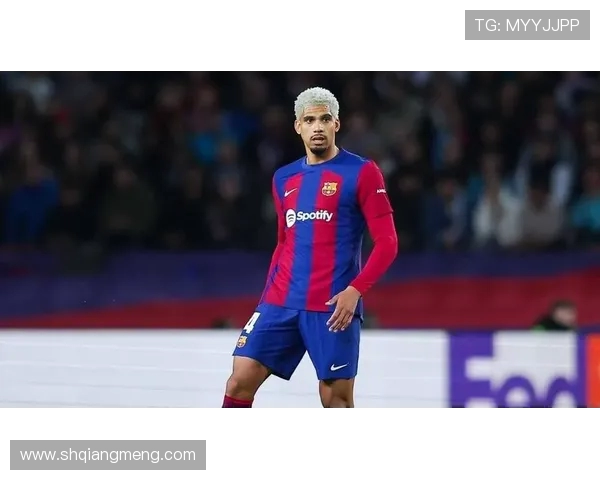 巴萨三重考验！世界足球小姐重伤手术、阿劳霍请假调整、弗利克陷入压力漩涡